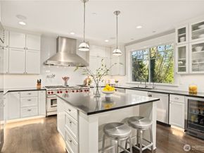 8612 SE 36th Street, Mercer Island WA 98040