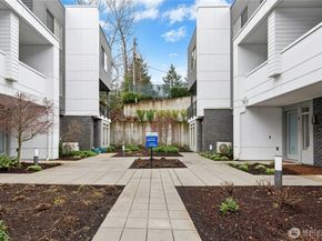 11416 117th Lane NE E004, Kirkland WA 98034