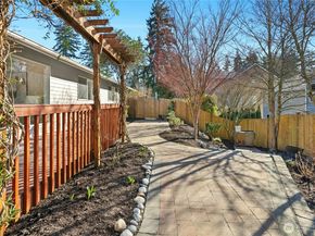 19424 2nd Drive SE B, Bothell WA 98012