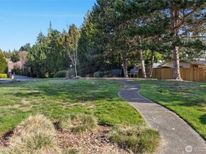 19424 2nd Drive SE B, Bothell WA 98012