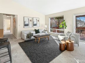 19424 2nd Drive SE B, Bothell WA 98012