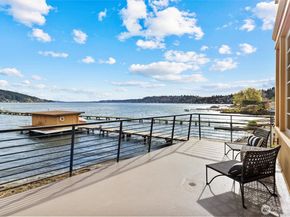 4701 NE Shore Place, Lake Forest Park WA 98155