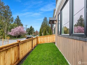 8108 126th Avenue NE B, Kirkland WA 98033