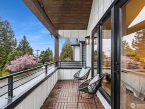 8108 126th Avenue NE B, Kirkland WA 98033