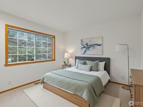 7025 14th Avenue SW, Seattle WA 98106