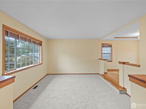 7025 14th Avenue SW, Seattle WA 98106
