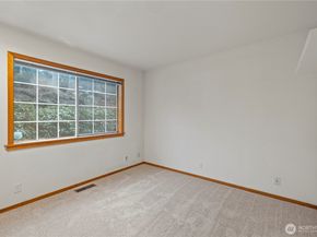 7025 14th Avenue SW, Seattle WA 98106