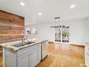 23918 SE 5th Street, Sammamish WA 98074