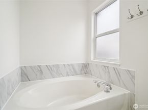 23918 SE 5th Street, Sammamish WA 98074