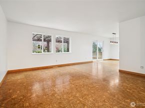 23918 SE 5th Street, Sammamish WA 98074