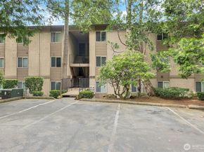 11643 100th Avenue NE B3, Kirkland WA 98034