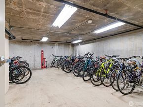 1760 NW 56th St 322, Seattle WA 98107