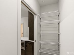 1760 NW 56th St 322, Seattle WA 98107