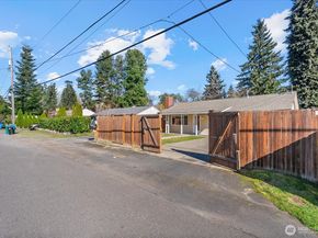 17004 11th Avenue NE, Shoreline WA 98155