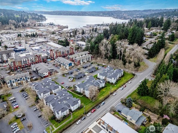 6700 NE 182nd Street C104, Kenmore WA 98028