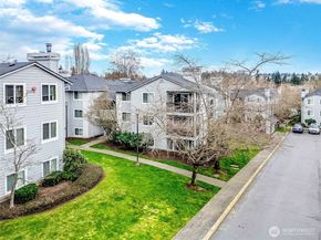 6700 NE 182nd Street C104, Kenmore WA 98028