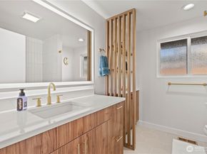 29603 1st Avenue S, Federal Way WA 98003