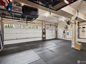 215 Ilwaco Place SE, Renton WA 98059