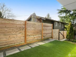 1405 N 103rd Street, Seattle WA 98133