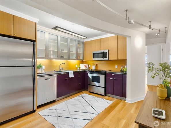 732 11th Avenue E 404, Seattle WA 98102