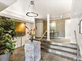 732 11th Avenue E 404, Seattle WA 98102