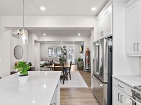 12012 NE 193rd Lane C, Bothell WA 98011