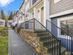 12012 NE 193rd Lane C, Bothell WA 98011