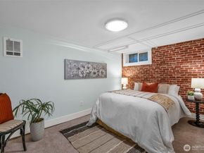 2301 Delmar Drive E, Seattle WA 98102