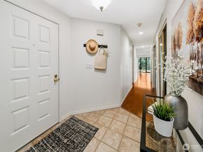 16929 Inglewood Road NE C305, Kenmore WA 98028