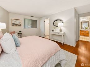 16929 Inglewood Road NE C305, Kenmore WA 98028