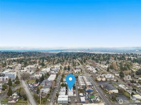 9248 17th Avenue SW A, Seattle WA 98106