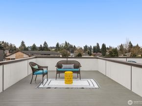 9248 17th Avenue SW A, Seattle WA 98106