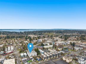 9248 17th Avenue SW A, Seattle WA 98106