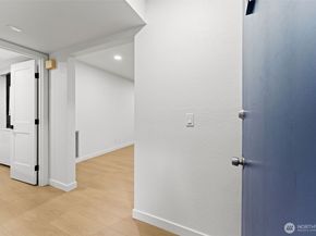 14020 Juanita Drive NE B3, Kirkland WA 98034