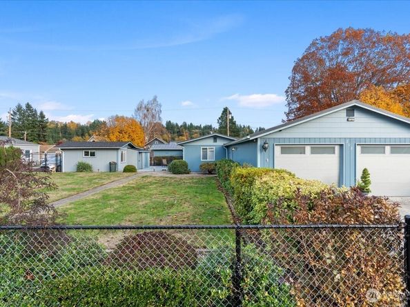 208 Pike St NE, Auburn WA 98002