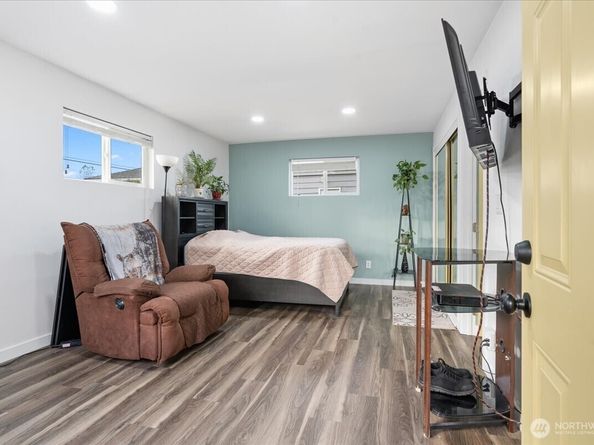 208 Pike St NE, Auburn WA 98002