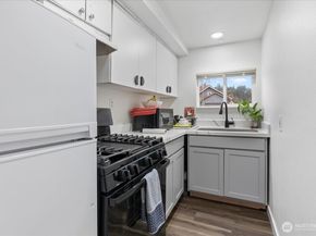 208 Pike St NE, Auburn WA 98002