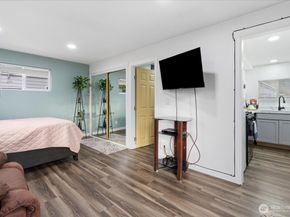 208 Pike St NE, Auburn WA 98002