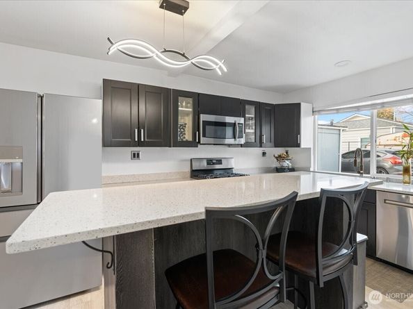 208 Pike St NE, Auburn WA 98002