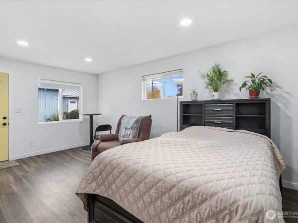 208 Pike St NE, Auburn WA 98002