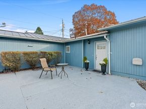 208 Pike St NE, Auburn WA 98002