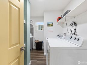 208 Pike St NE, Auburn WA 98002