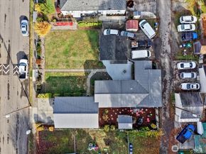 208 Pike St NE, Auburn WA 98002