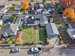 208 Pike St NE, Auburn WA 98002