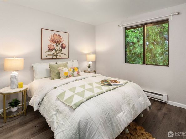 10330 SE 6TH Street A2, Bellevue WA 98004