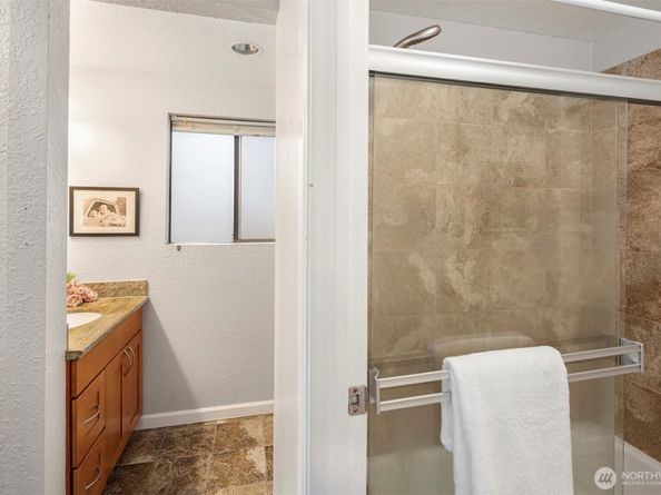 10330 SE 6TH Street A2, Bellevue WA 98004