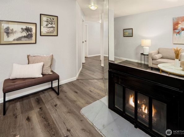 10330 SE 6TH Street A2, Bellevue WA 98004