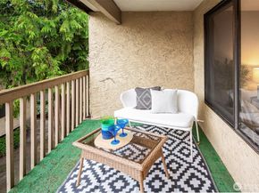 10330 SE 6TH Street A2, Bellevue WA 98004