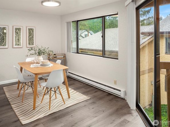 10330 SE 6TH Street A2, Bellevue WA 98004