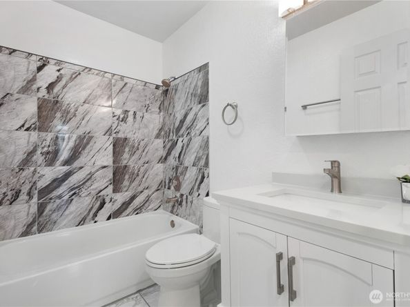 14401 SE Petrovitsky Road B209, Renton WA 98058